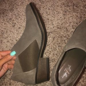 Boots with small heel